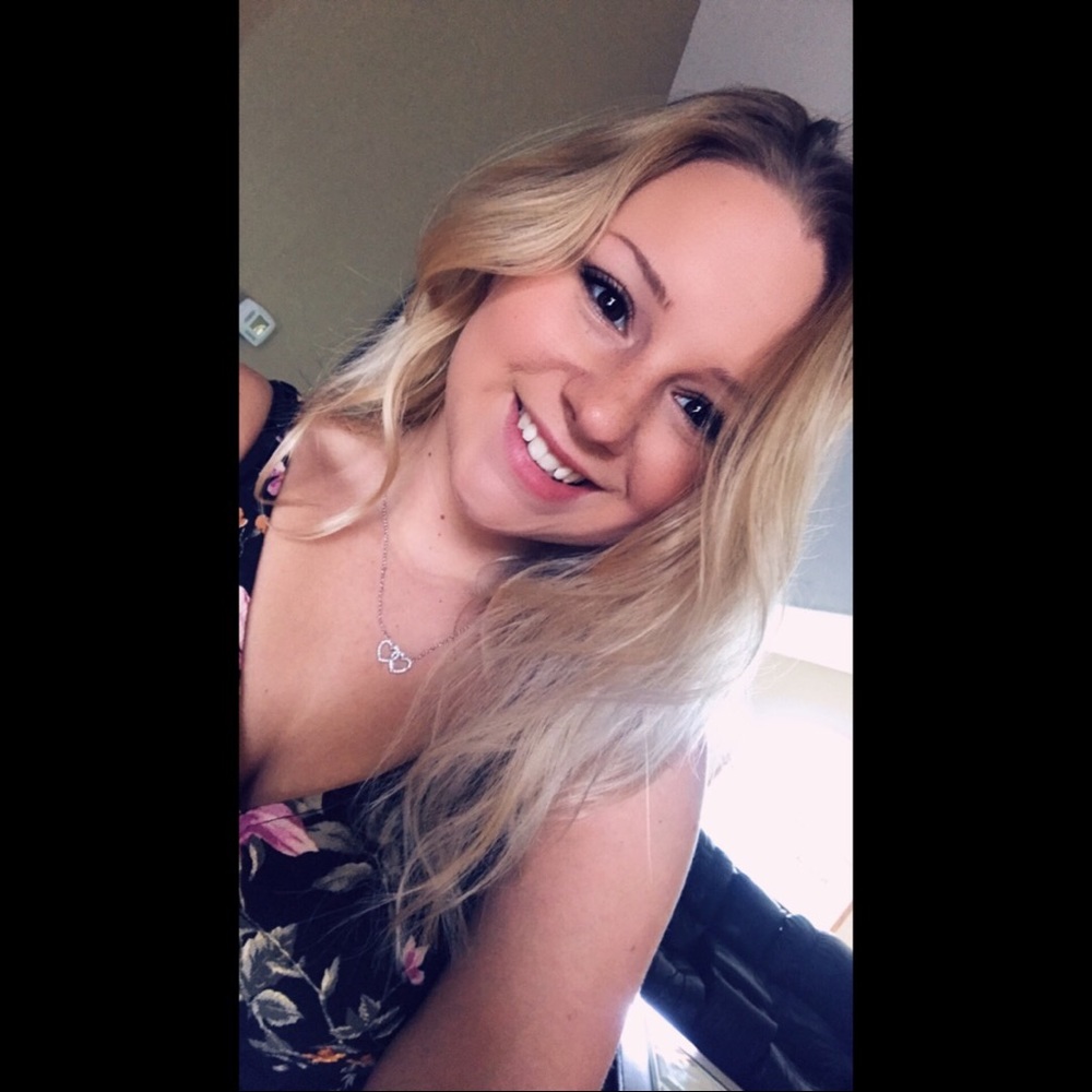 Meet your Posher, Lexi